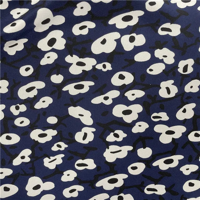 Design Digital Printing Scarf Heavy CDC Fabrics Silk Crepe De Chine Silk for Sale Satin Dress Wholesale Silk Fabric Printing