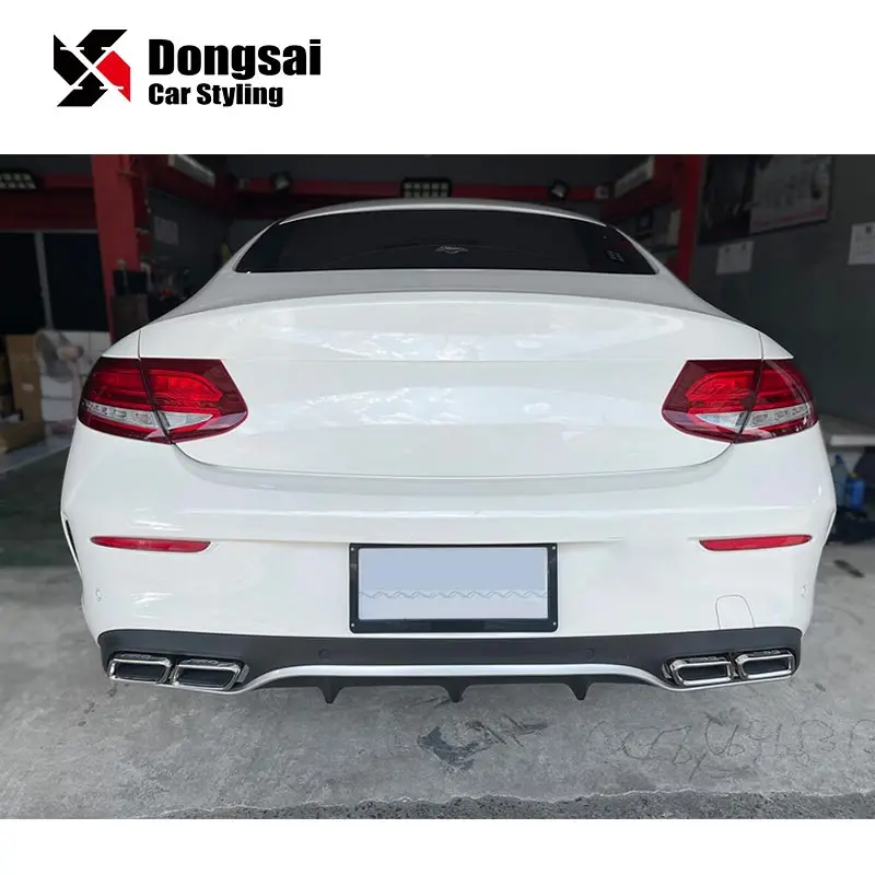 Car Body Kits Rear Bumper Lip Fins Spoiler Winglet Splitter Diffuser for Mercedes Benz C Class W205 C43 C63s Coupe