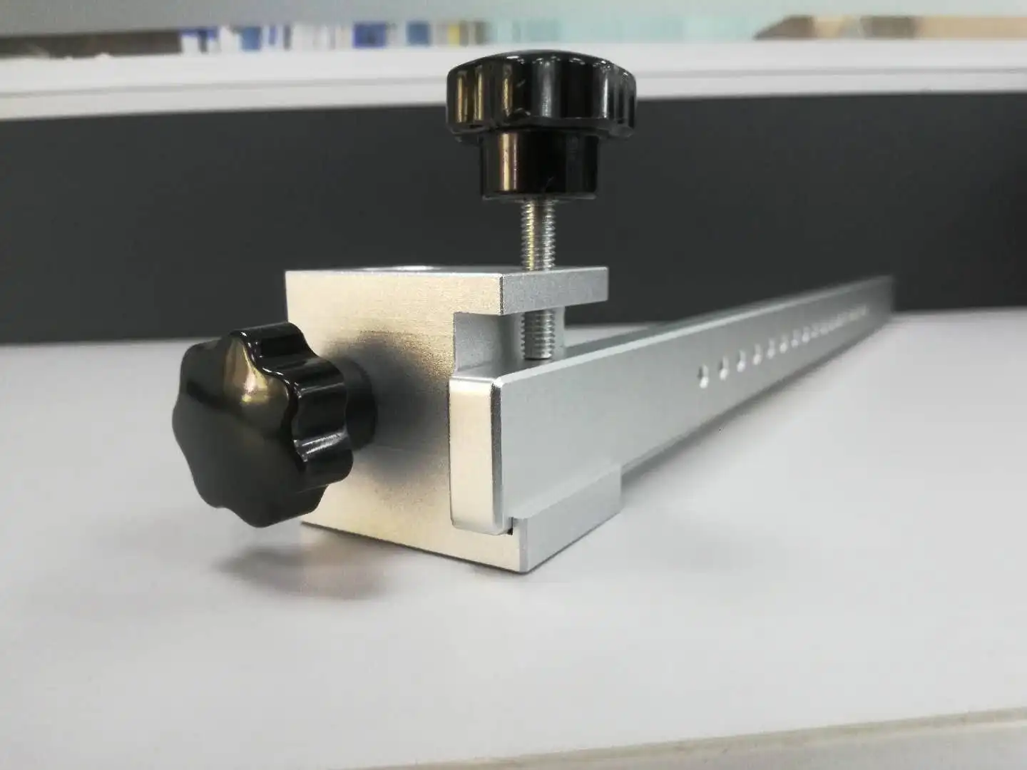 China Manufacturing Stainless Steel Medical Breathing Circuit Ventilation Support Arm for breathing machine Hospital Trolley