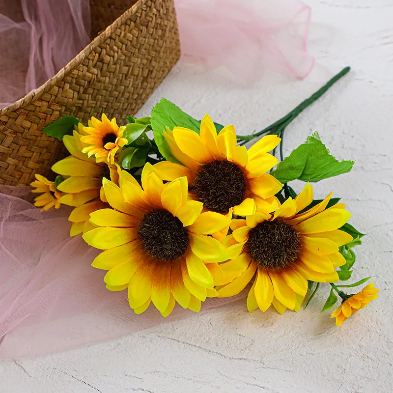 Artificial Flower Yellow Silk Sunflower Bouquet Decoration Outdoor Flower Arrangement Artificial Sunflower