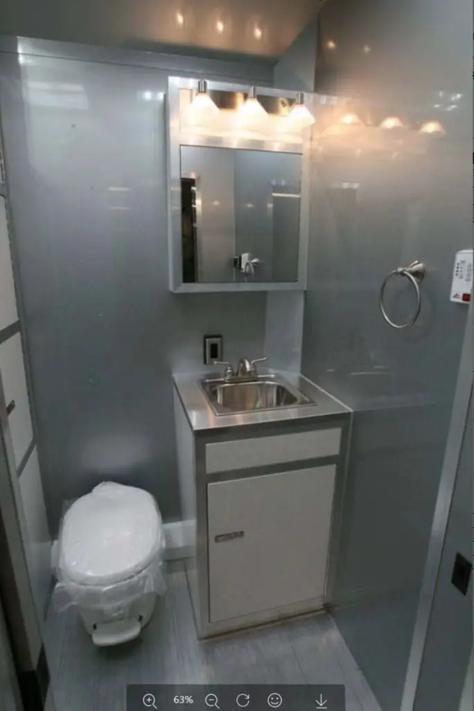 Low Price Mobile WC Outdoor Toilet Cabin Portable Modular Restroom Trailer Toilets