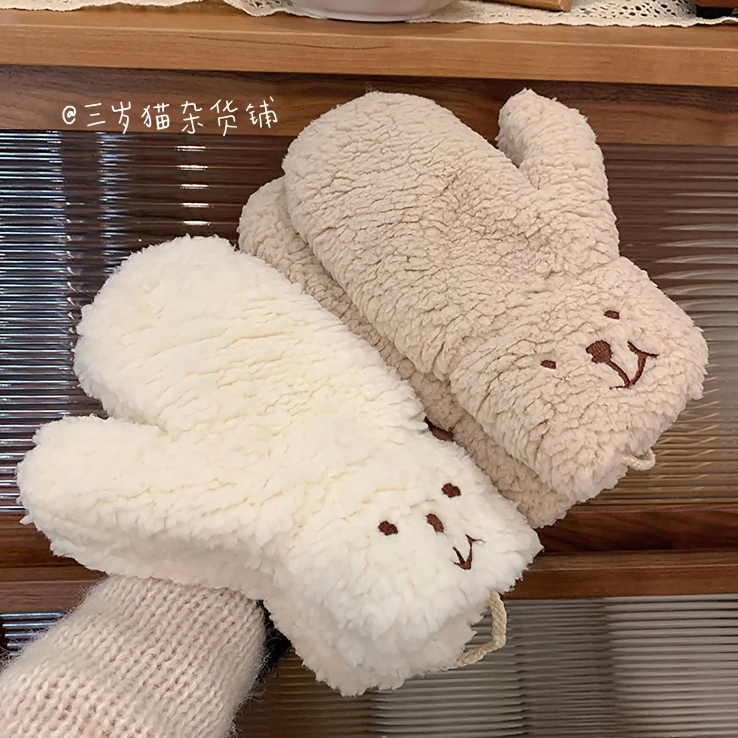 2022  New Cute Bear Mittens Warm Cold Proof Female Students Winter Plush Thickened All Inclusive Mittens