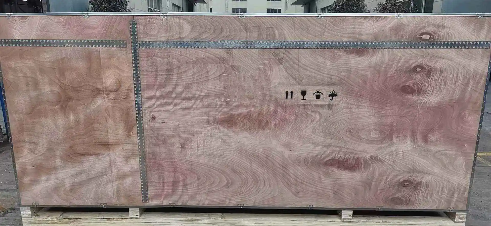 High Quality Easy To Operate Industrial Multi-head 12 Heads Computerized Automatic Trimming Embroidery Machine