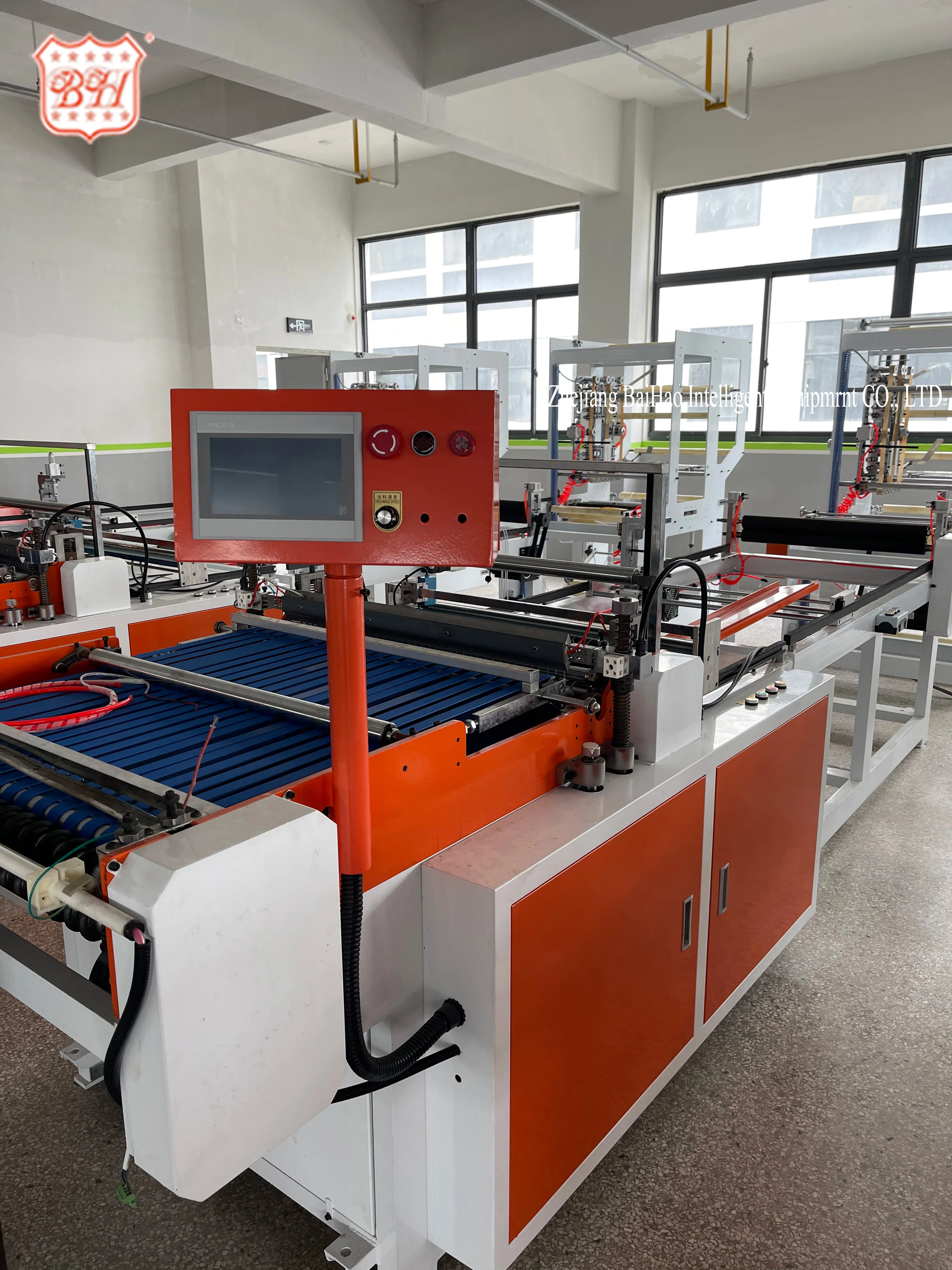 Автоматическая машина для изготовления ювелирных изделий, чайных пакетиков на молнии