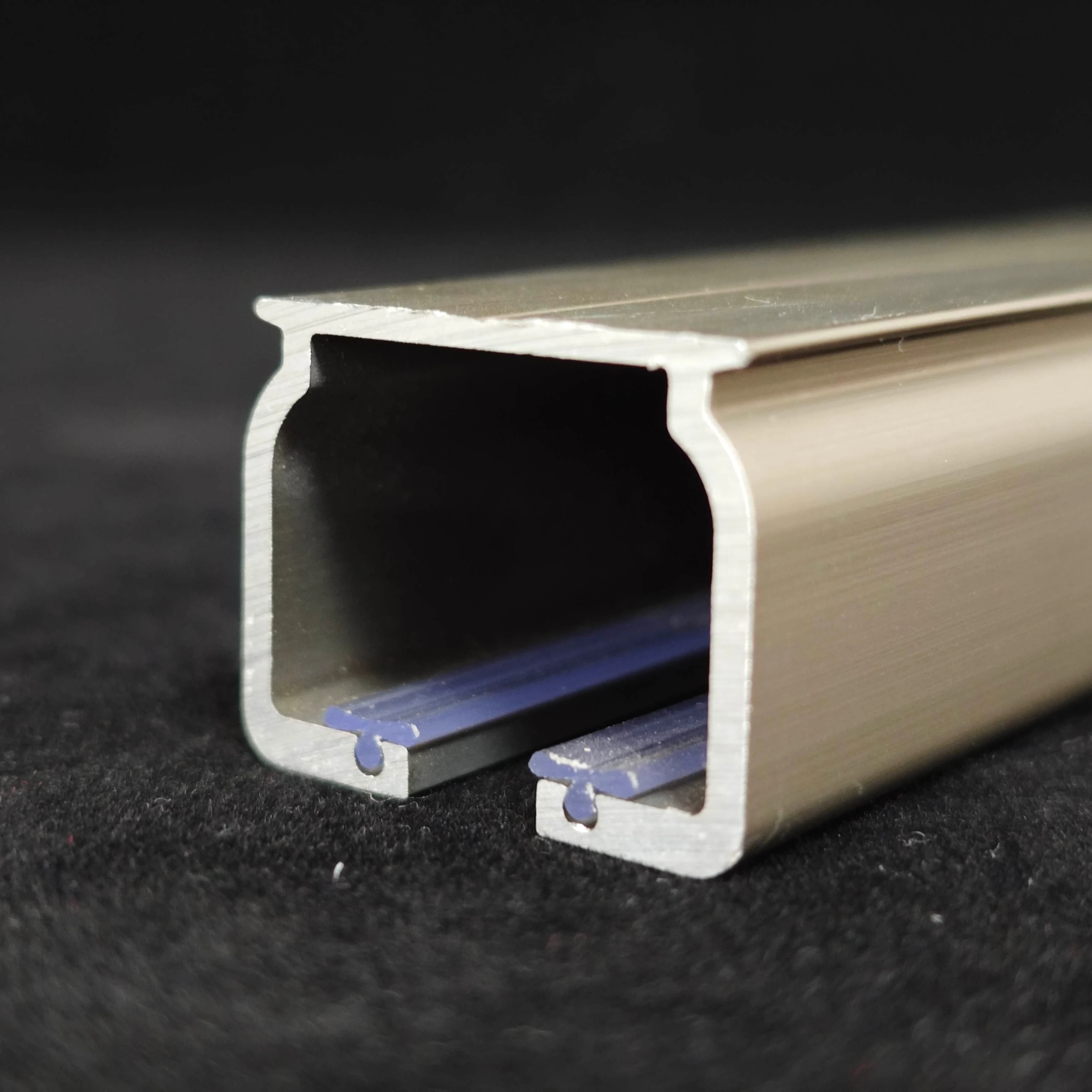 Modern Heavy-Duty Straight Aluminum Curtain Rail Track For Home Decor and Window Application