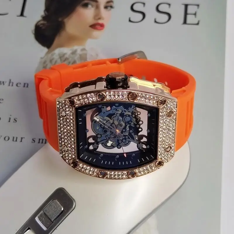 Luxury man new Silicone watch for male personality cool trend high quality male quartz wristwatches