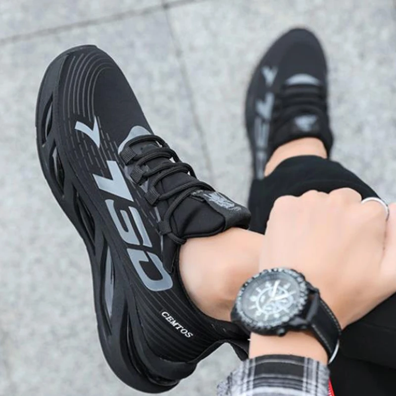 Самые популярные дышащие сетчатые беговые черные кроссовки на шнуровке, оптовая продажа, Повседневная модная Нескользящая теннисная обувь для мужчин