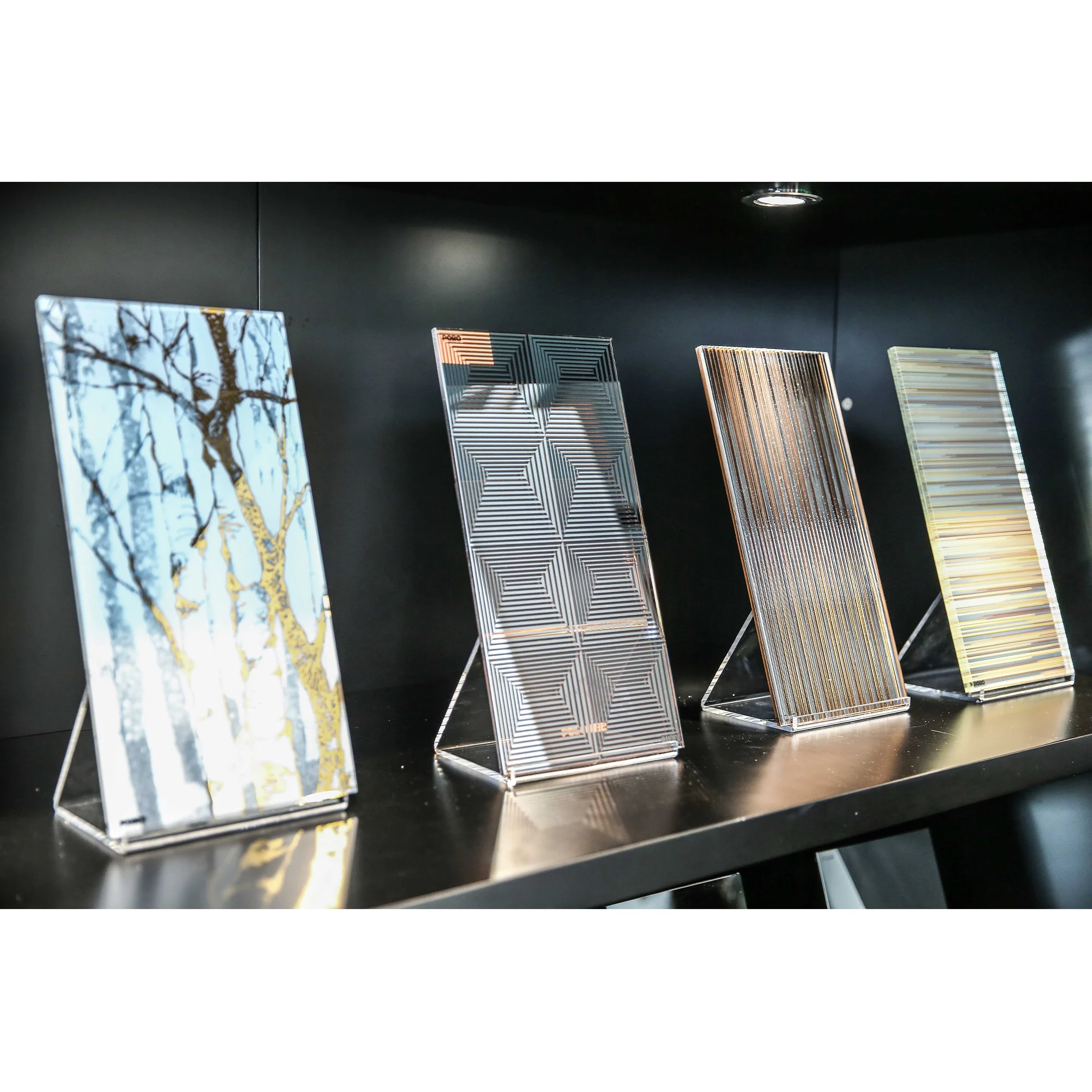 Factory Price Custom Size Patterned Glass 4 mm 5 mm 6 mm Ultra-clear Figured Patterned Decorative Art Glass