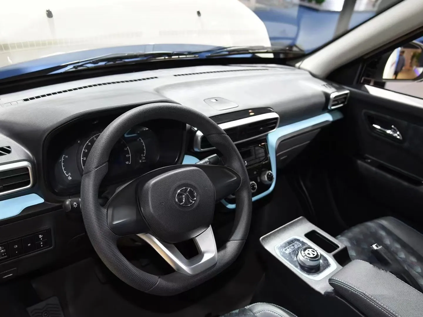 EV5 Новый электромобиль фургон электрический автомобиль грузовик для взрослых привод