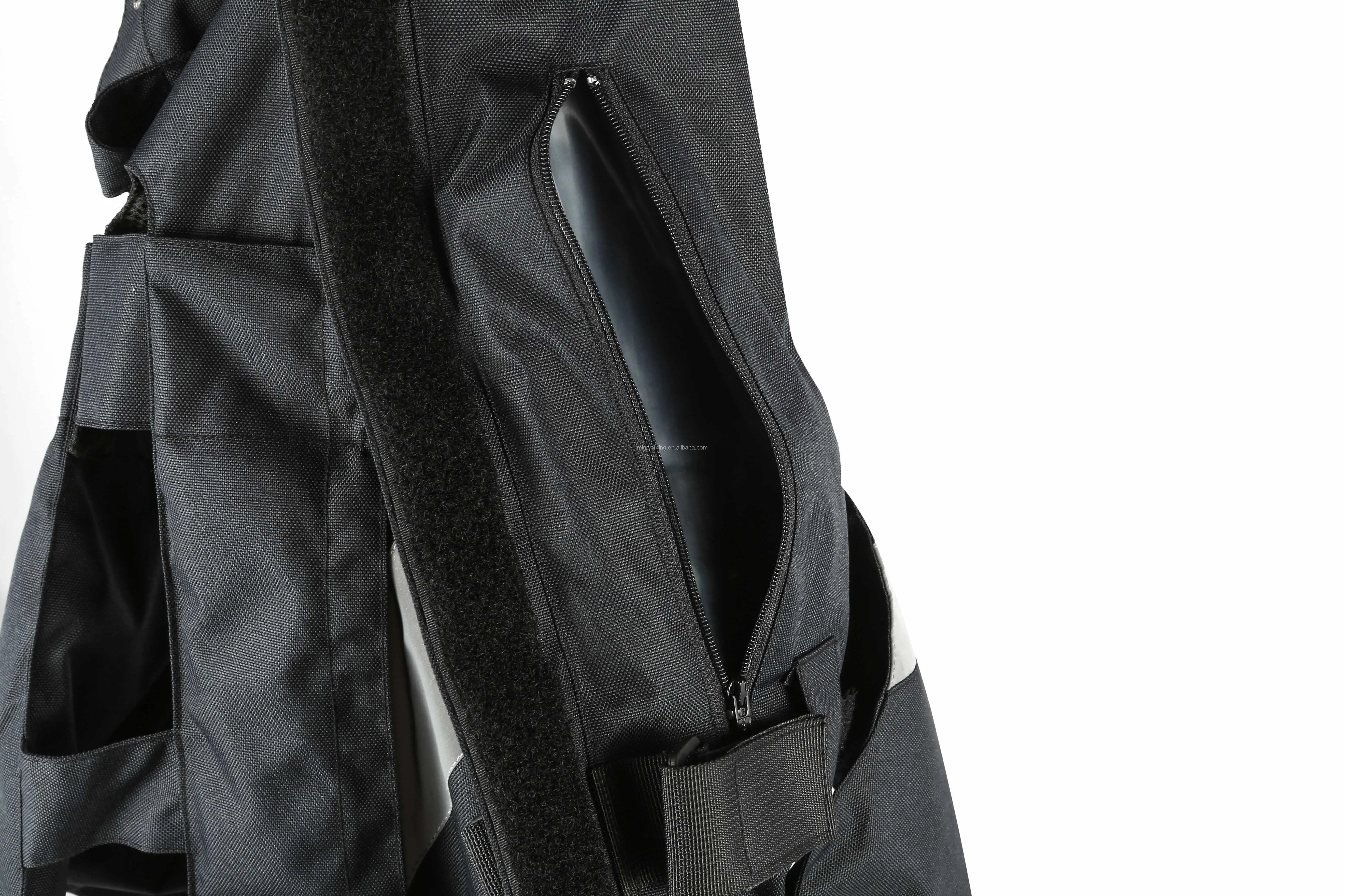 Air bag vest for equestrian