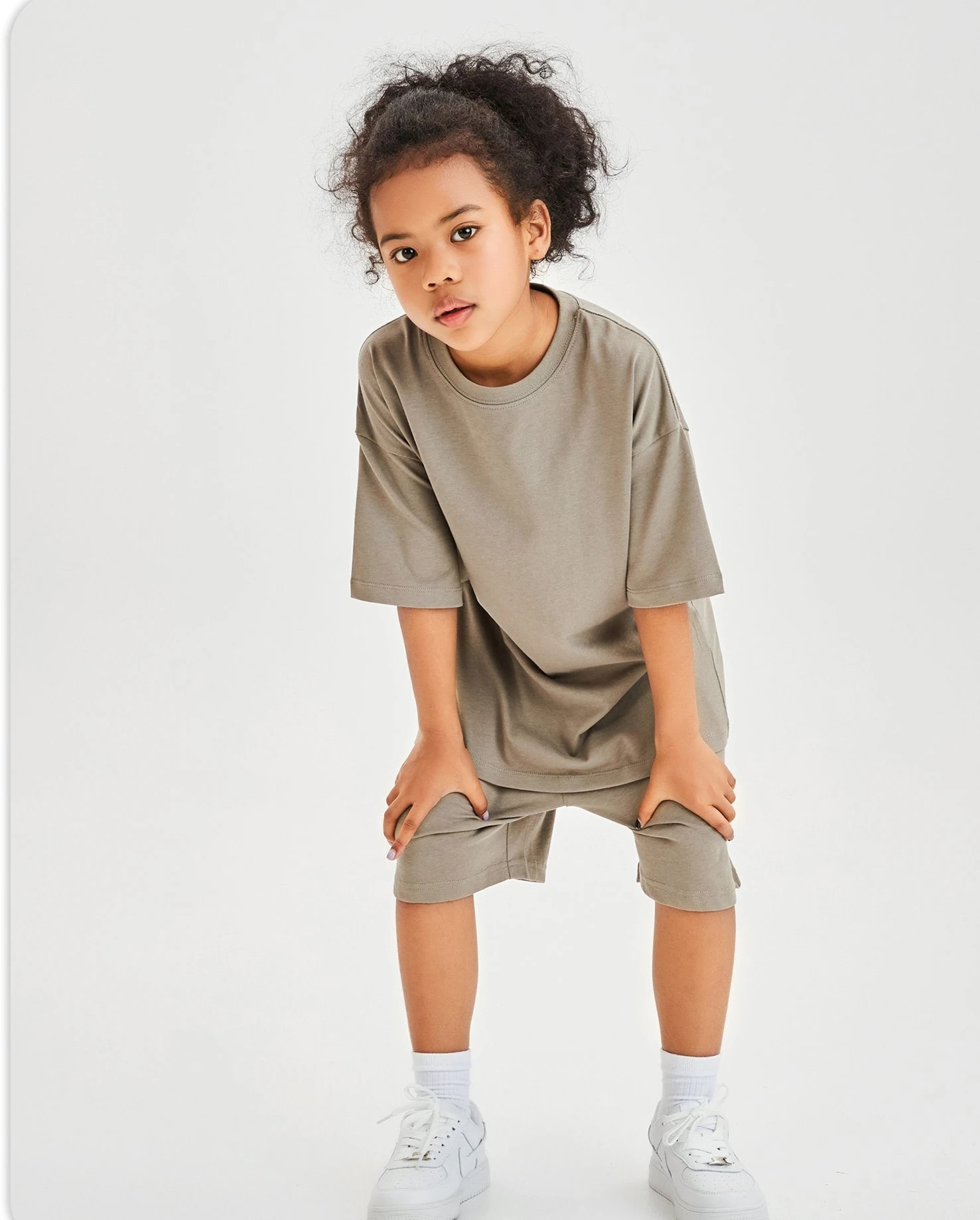 Custom unisex children boy girl plain blank t shirt 100% cotton round neck tshirt for teenage kids girls oversize taupe t shirts