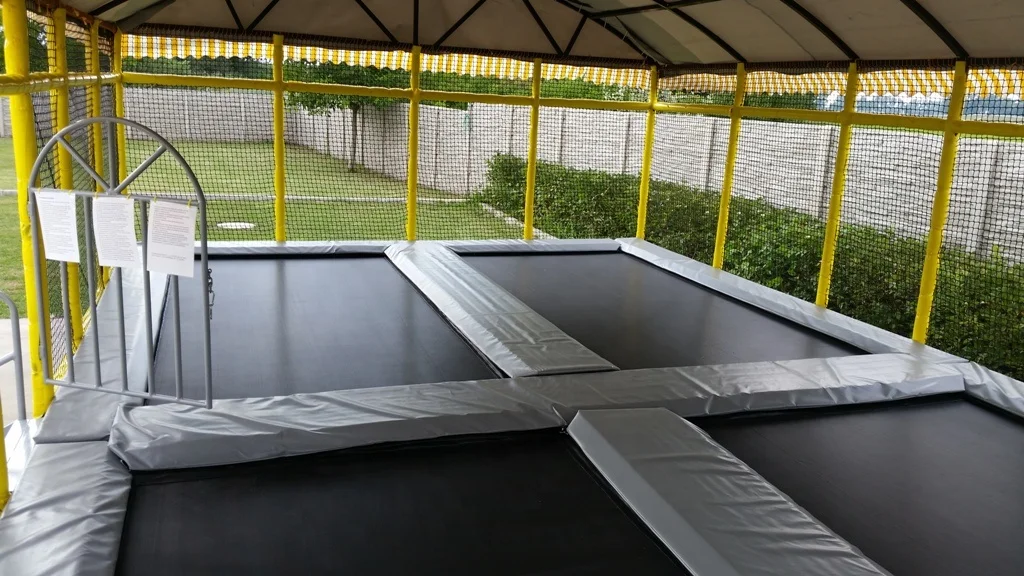 Customized Trampoline With Tent For Outdoor