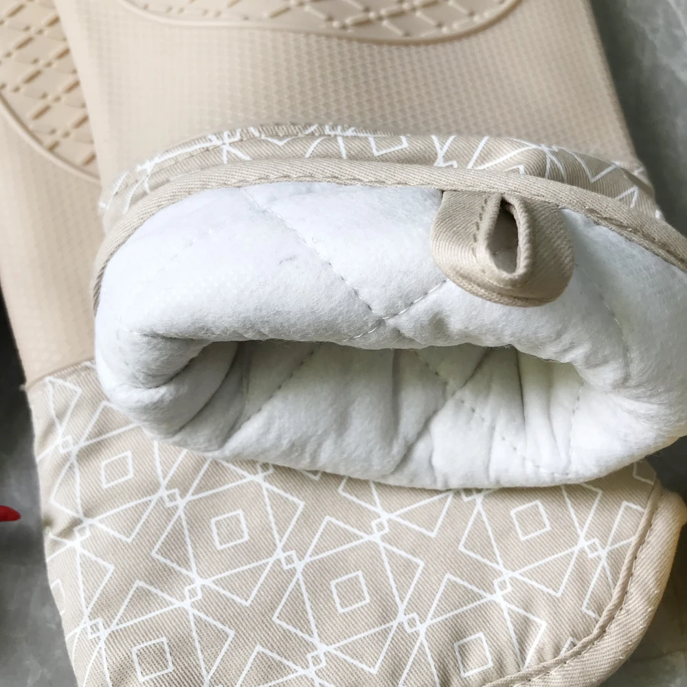 
Extra Long Professional Heat Resistant Pot Holders Silicone Oven Mitts with Quilted Liner Flexible Oven Gloves 