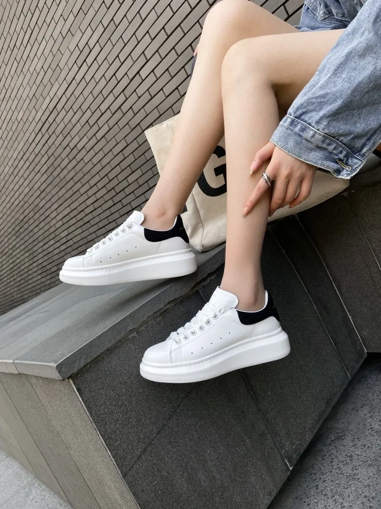 Genuine Leather Breathable Sneakers thick sole to increase outdoor Casual Shoes white unisex Luxury wallabees shoes