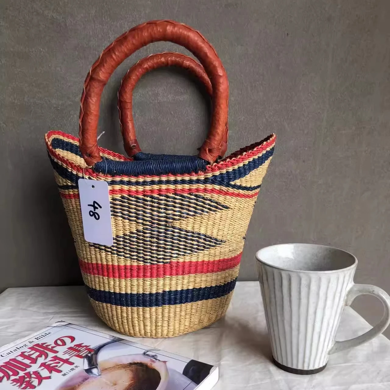 Wholesale Handmade Decorative Woven Straw Water Hyacinth Seagrass Bolga Wicker Baskets Storage with Handle Handicrafts