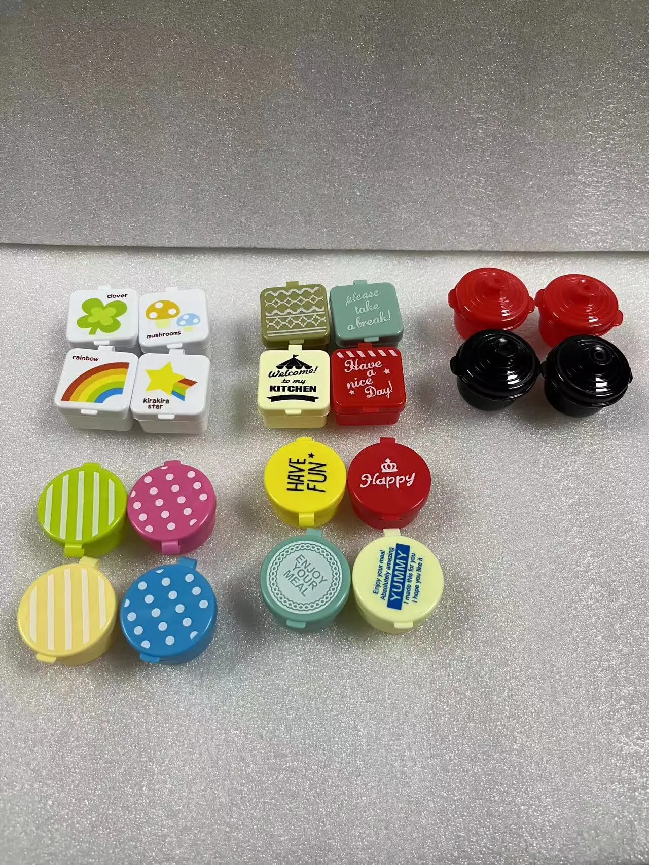 Japanese mini Tomato sauce salad dressing mini container plastic 4pcs capacity 14ml round  dot cute sauce bottle