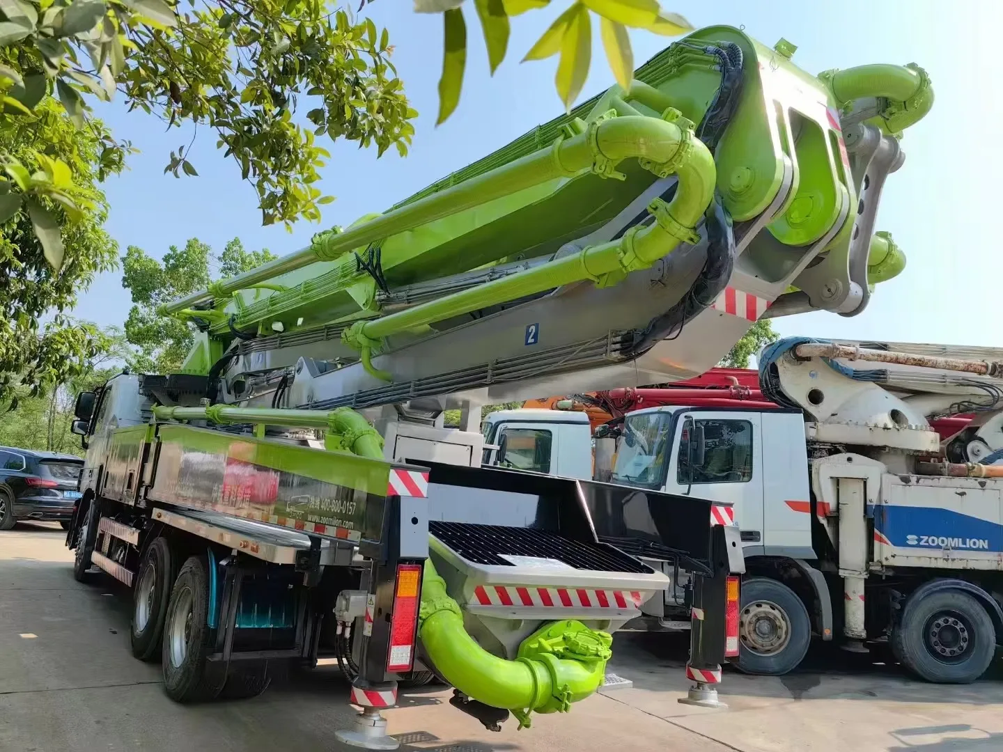 Zoomlion Mercedes-Benz 47m Used Concrete Pump Truck 12 Years Old 300kw Power 5 Section Moving Boom Truck