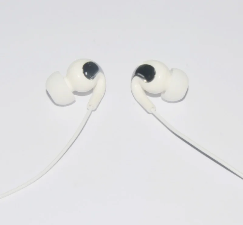 Free Sample Ear Phone with Microphone Function