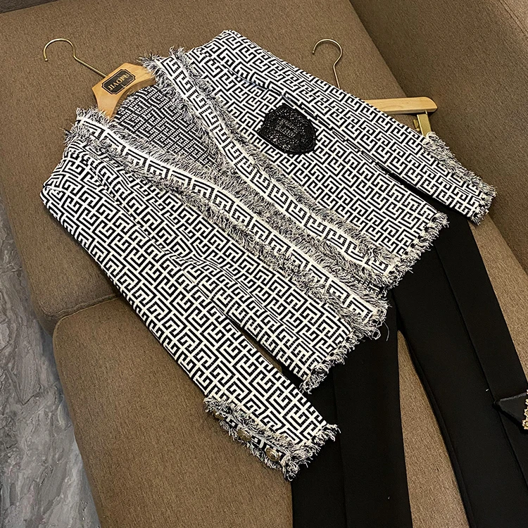 Hot Sale Tassels Edge Retro Black White Coat Long Sleeve Geometric Pattern Knit Cardigan Women Short Jacket