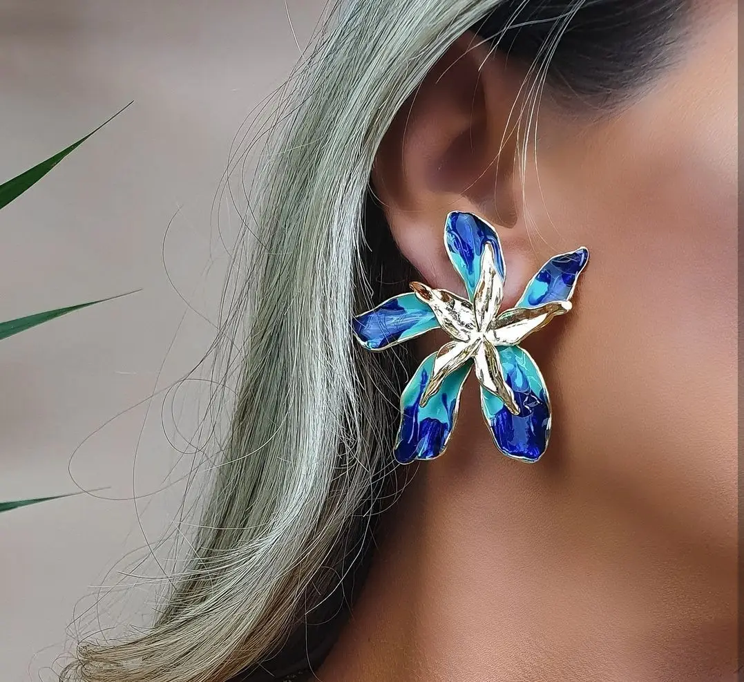Fashionable personality exaggerated multi-layer metal alloy blue flower earrings jewelry women for 2023
