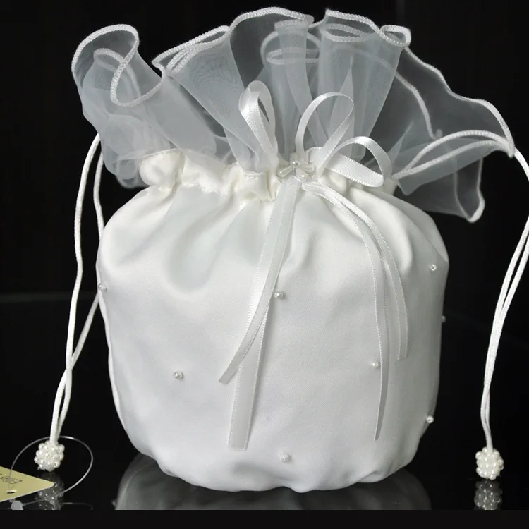S0621R New high quality fairy temperament bride white sewing beads simple and beautiful flower bag