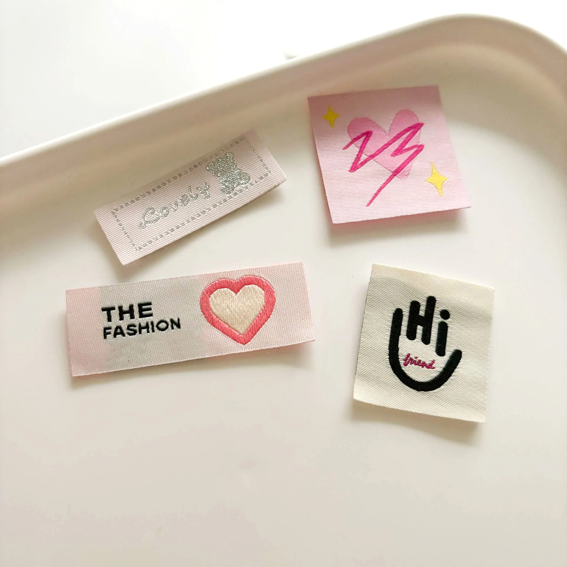 Hot selling Woven Label Garment Labels Clothing Manufacturer Fabric Tag On Neck Cotton Custom Made Logo Label For Pet Clothes