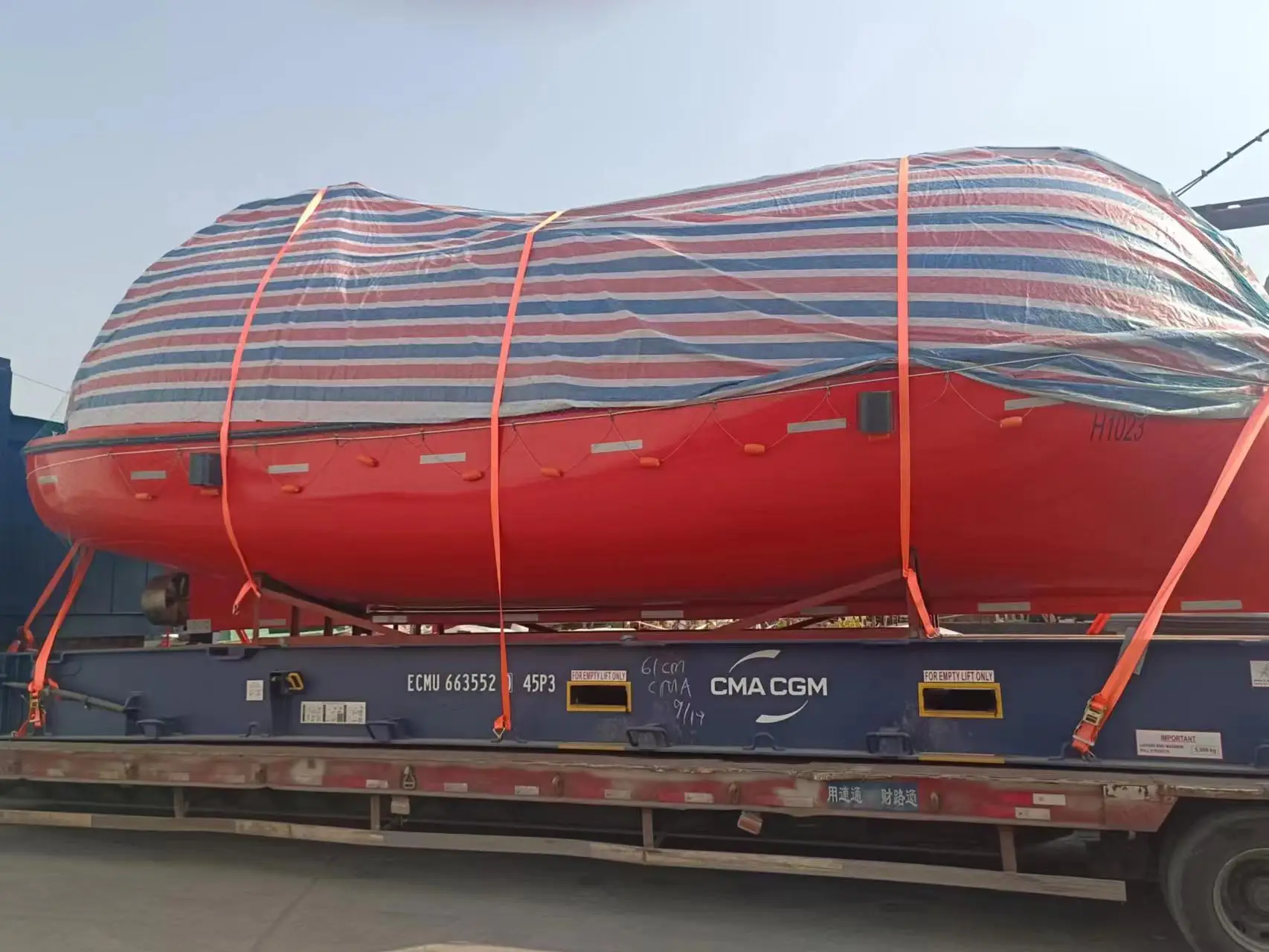 8.5M 85person totally enclosed lifeboat with gravity luffing arm davit CCS BV certificate