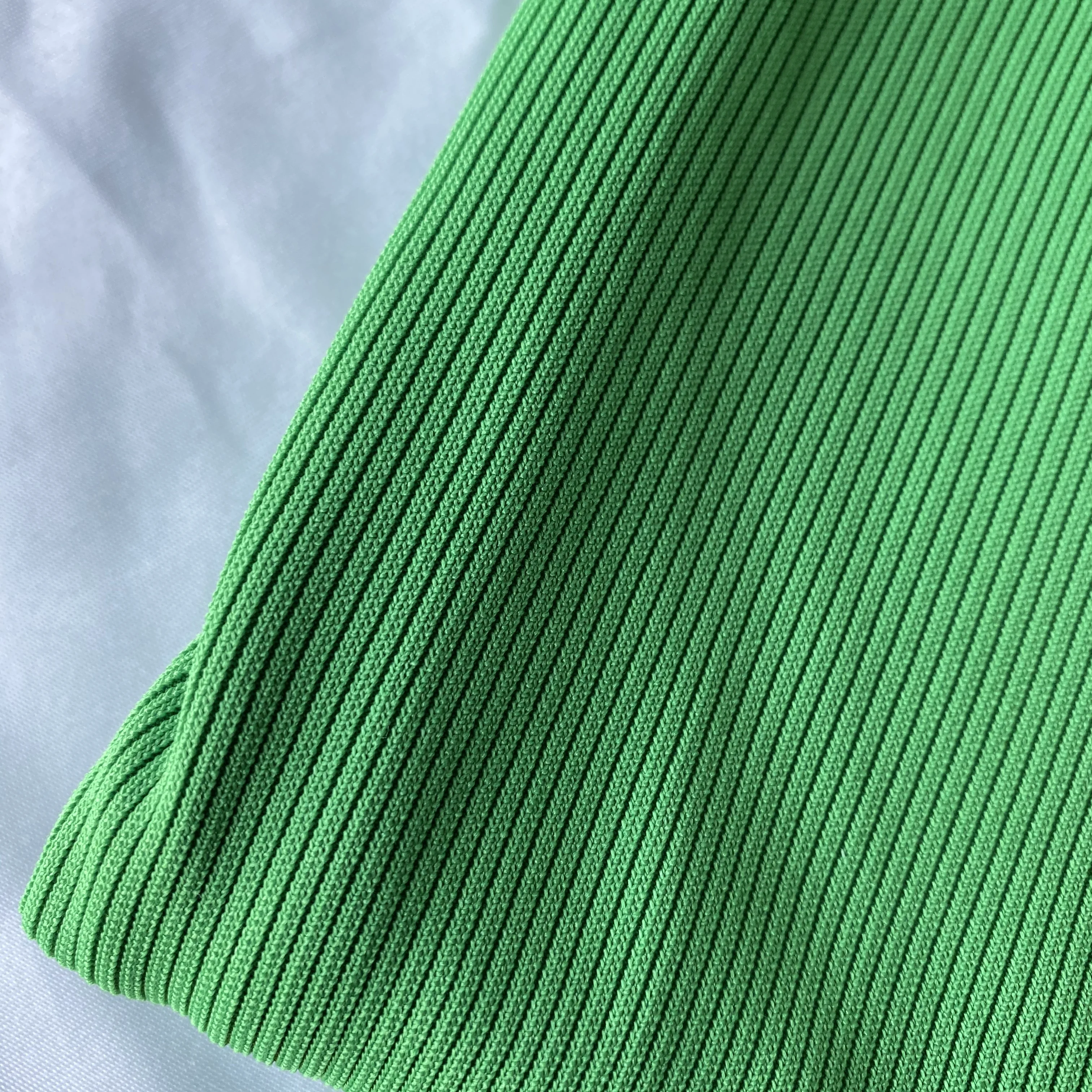 High Grade Bright Green Breathable Plain Dyed Tubular Rib Circula Polyester Cotton Interlock Knitted Fabric