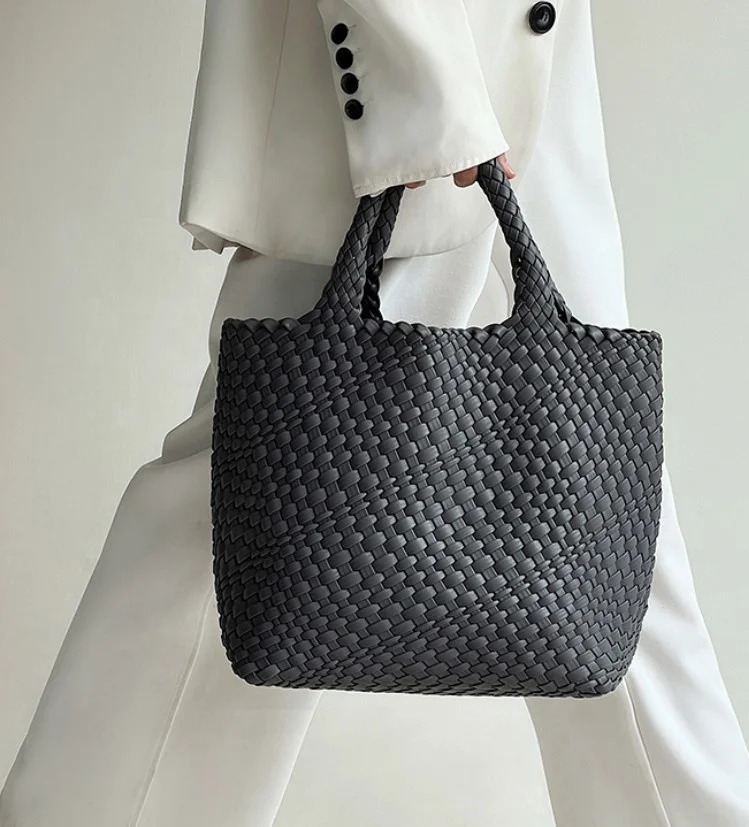 Wholesale OEM custom high quality woven tote bag large capacity travel knitted tote handbag with woven small purse