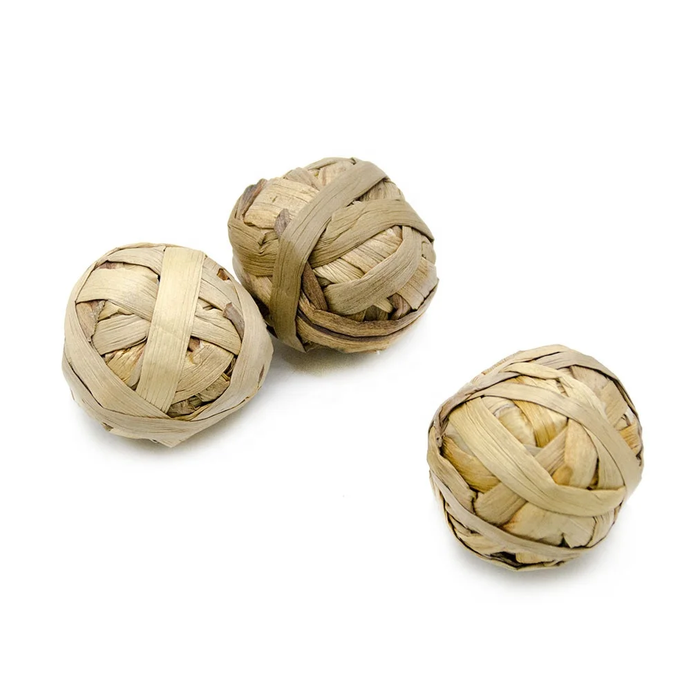 Farms Select 4pcs Pack Small Animal Activity Toy Hand Woven Grass Ball Chew Toy for Rabbits Cats Hamsters Gerbils