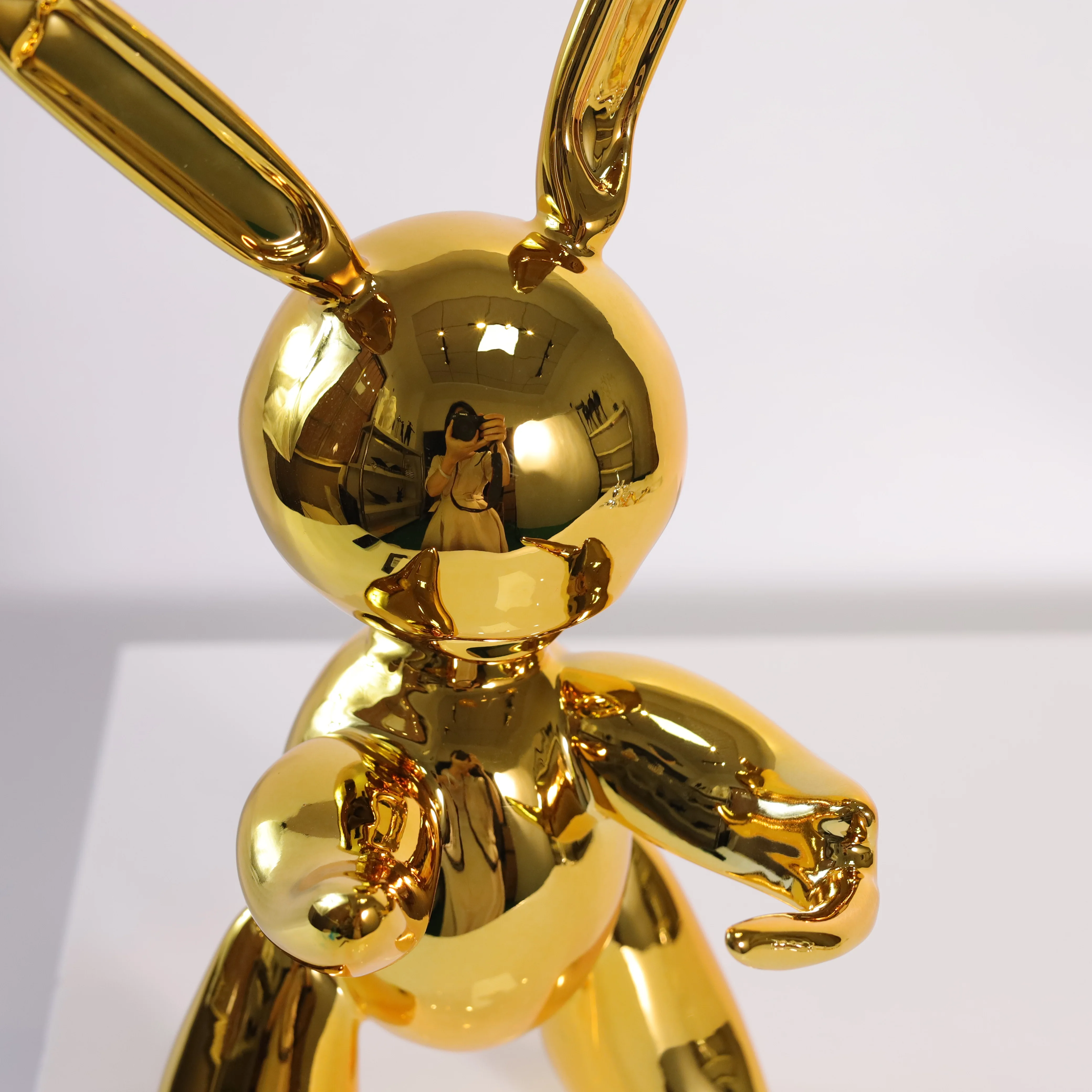 modern home decor figurines Cartoon Rabbit Sculpture resin animal ornaments crafts Art desktop objects