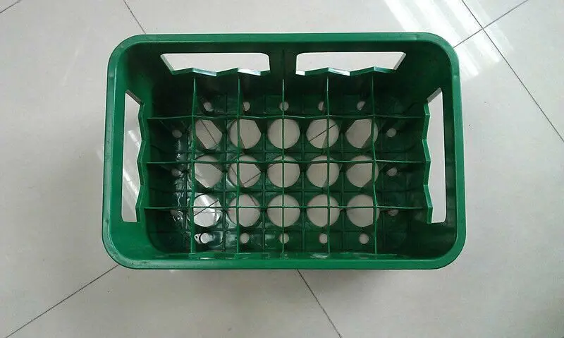 Heavy duty 12/24 bottles 75*75 mm Hole Bottom Plastic Beer Glass Bottle Drink Crates