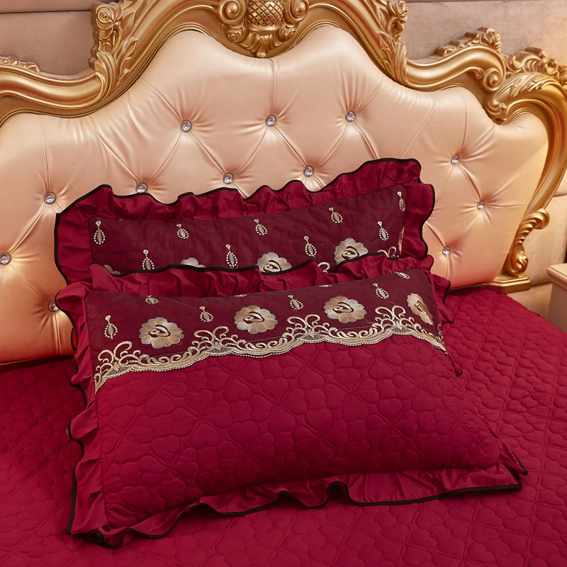 New In 2022 Three-Piece Set Of Brushed Quilted Bed Skirt And Pillowcase
