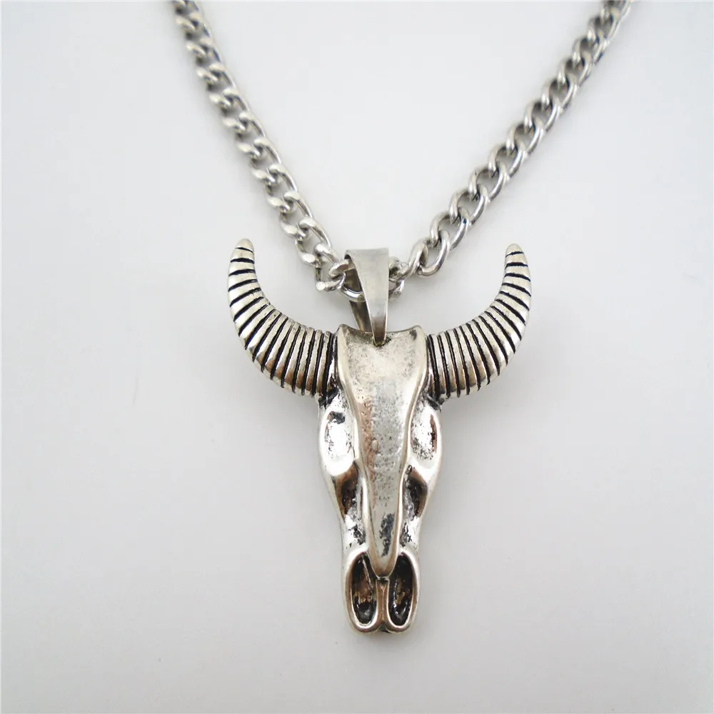 cowboy western of bull head pendant necklace