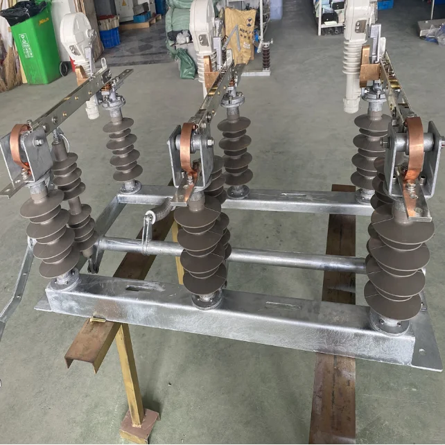 LBS FKW18-24kV 630A Outdoor pole mounted 3 pole three phase hand operating air load break switch