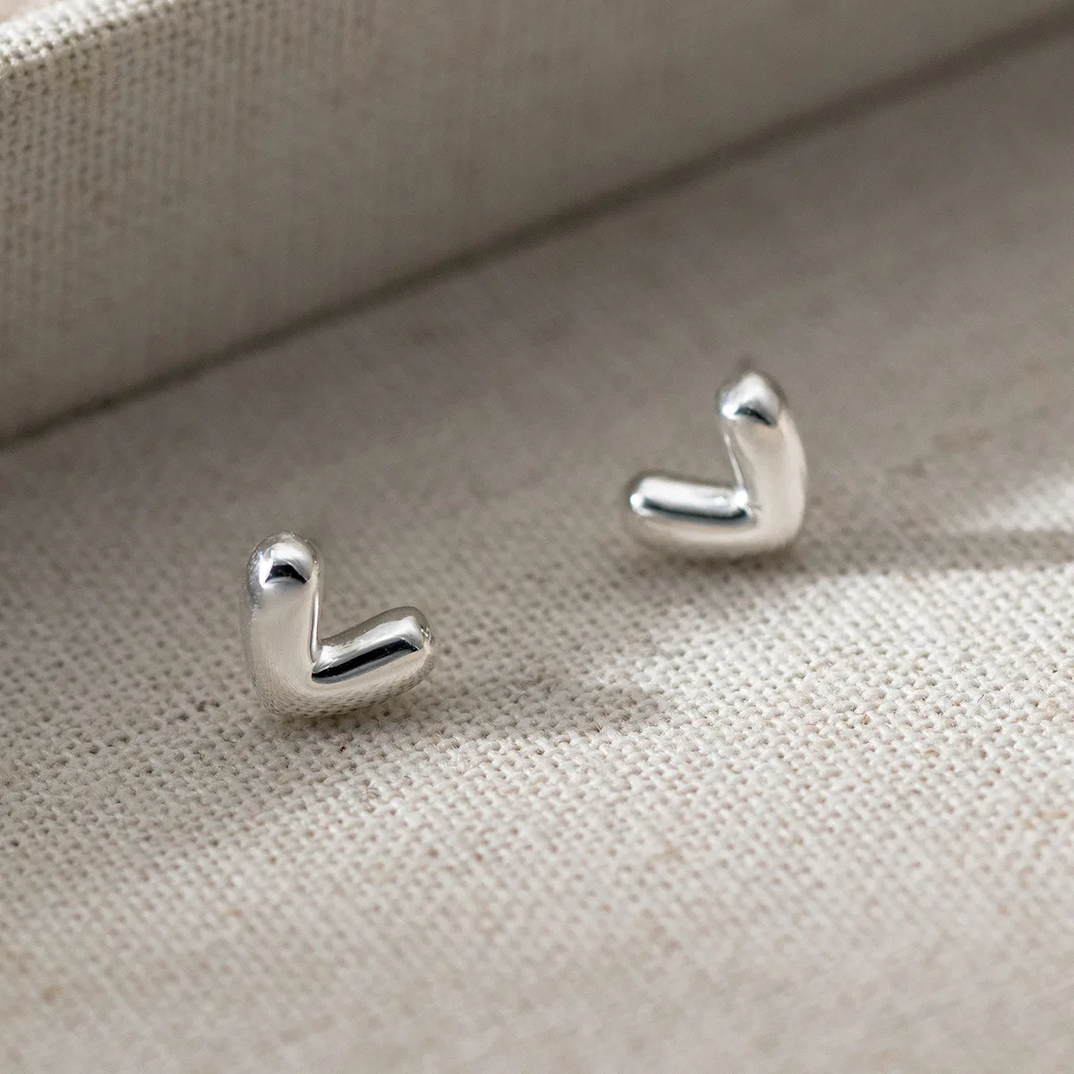 Vintage Non Tarnish Simple Fashion 925 Silver Heart Stud Earrings For Women Cute Jewelry