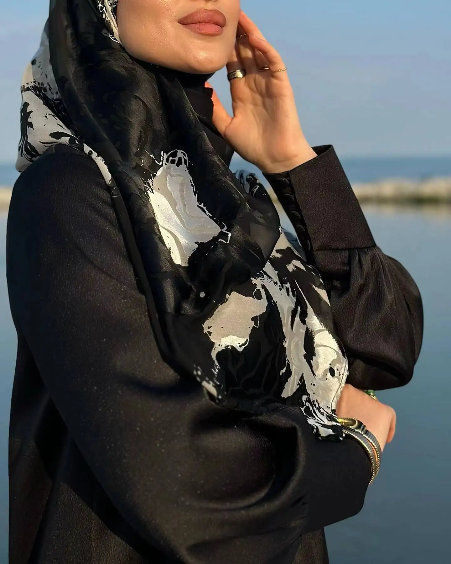 2024 New Luxury Satin Stitching Design Dubai Turkey Abaya Dubai Muslim Women Dresses