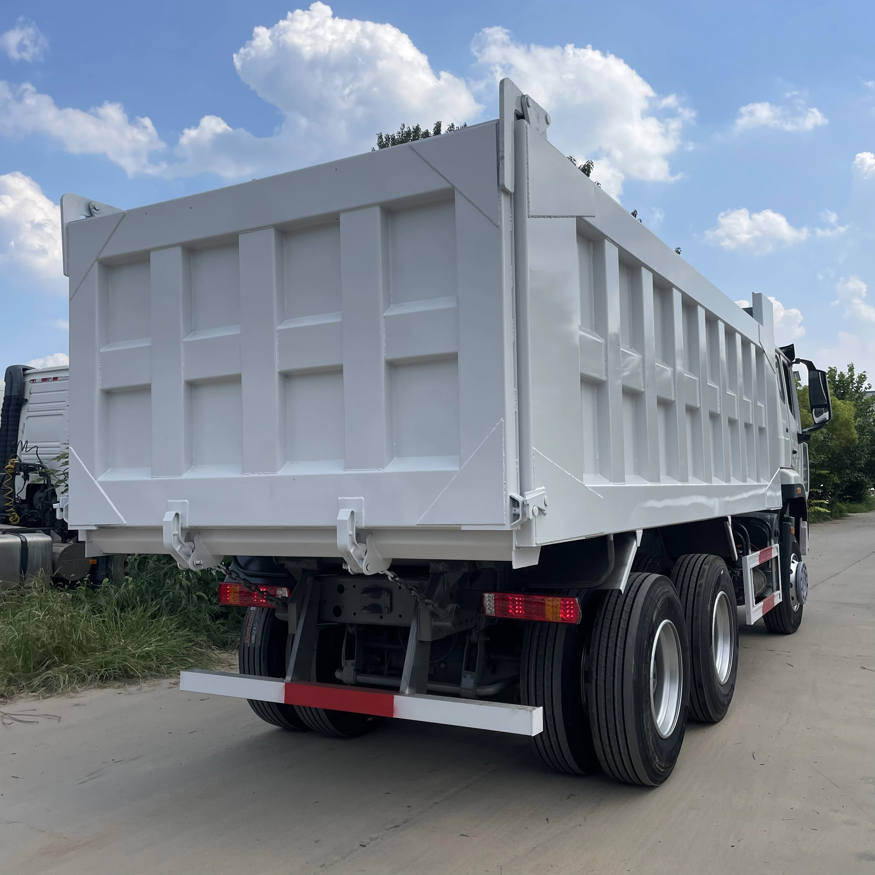 Used Sinotruk HOWO Nx/Tx/N7/E7 Haohan 6X4 Dump Truck 10 Wheels Vehicle 371/380/430Heavy Duty Prime Used Dumper