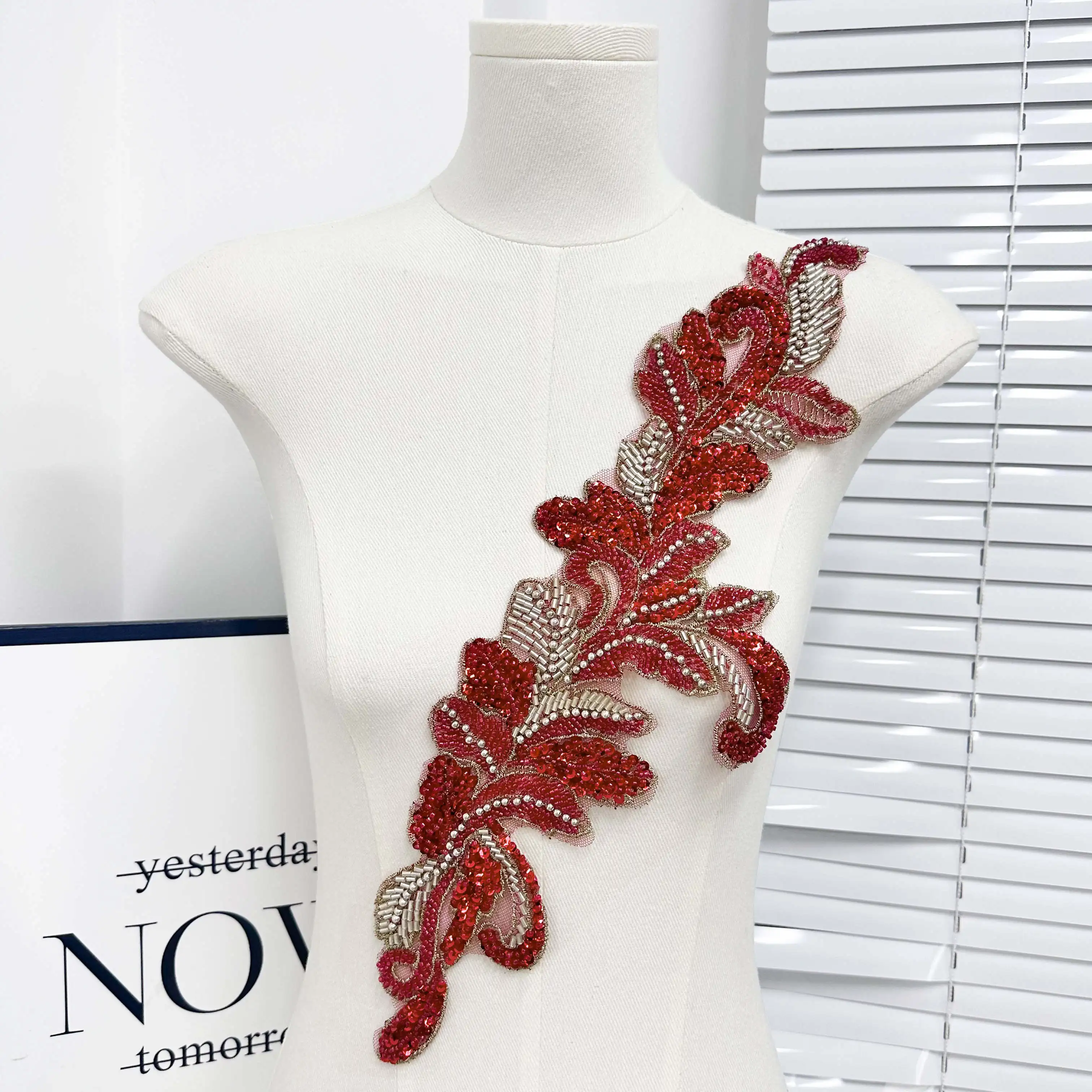 Handmade 3D Sequin Beaded Embellishment Embroidered Flower Leaf Patch for Bridal Dresses PVC Seed Bead Lace Applique