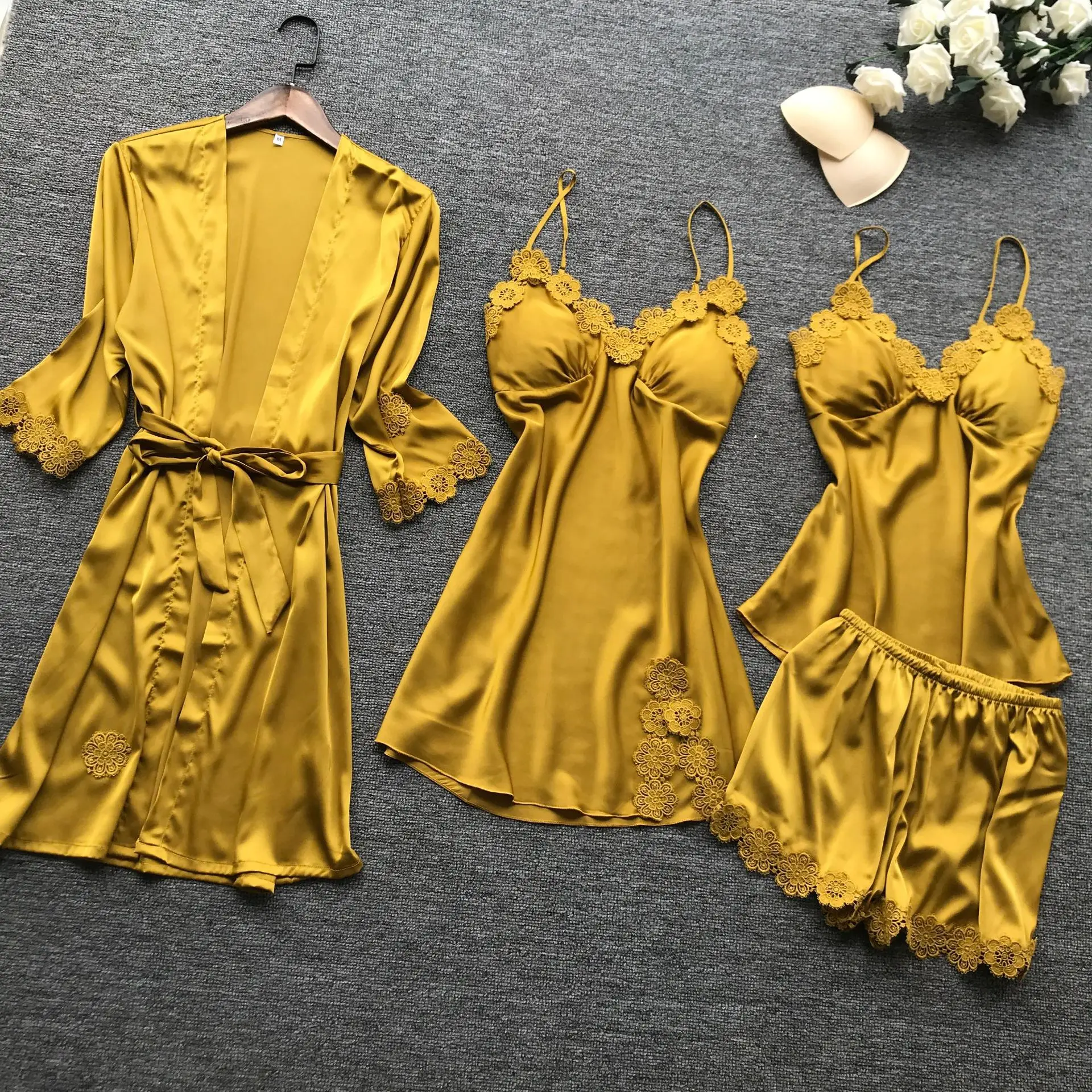 Satin Sexy Lace Pajamas 4 pieces Set Pyjama Silk Homewear Spaghetti Strap Pijama Women Sleepwear with Chest Pads