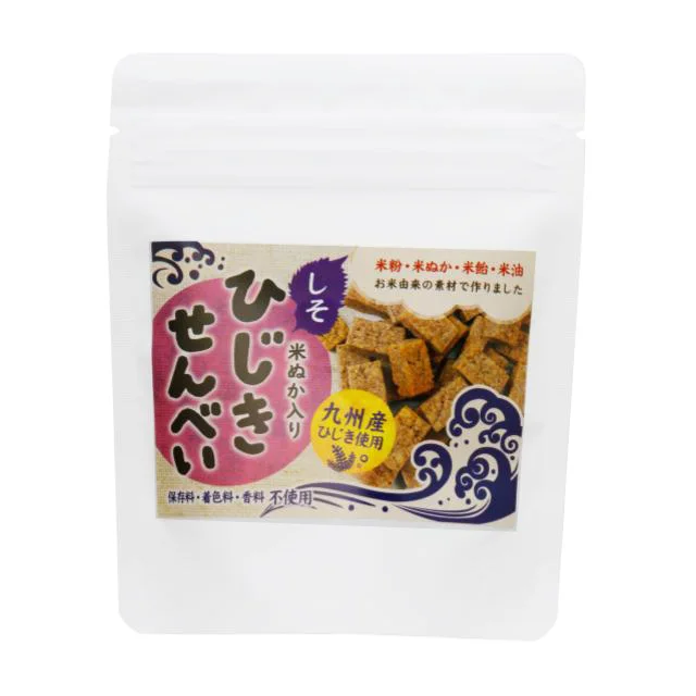 Slightly sweet full-bodied chewy healthy crackers Japanese snacks
