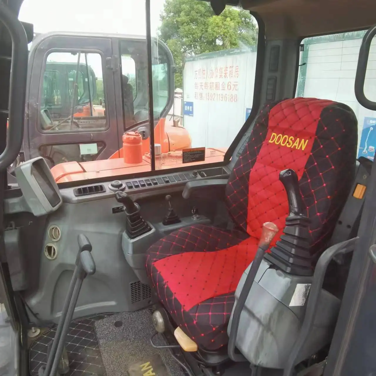 Japan DOOSAN DX60 Used Excavator 6 TONS Second Hand Digger DH60 Mini Hydraulic Crawler Excavators for sale