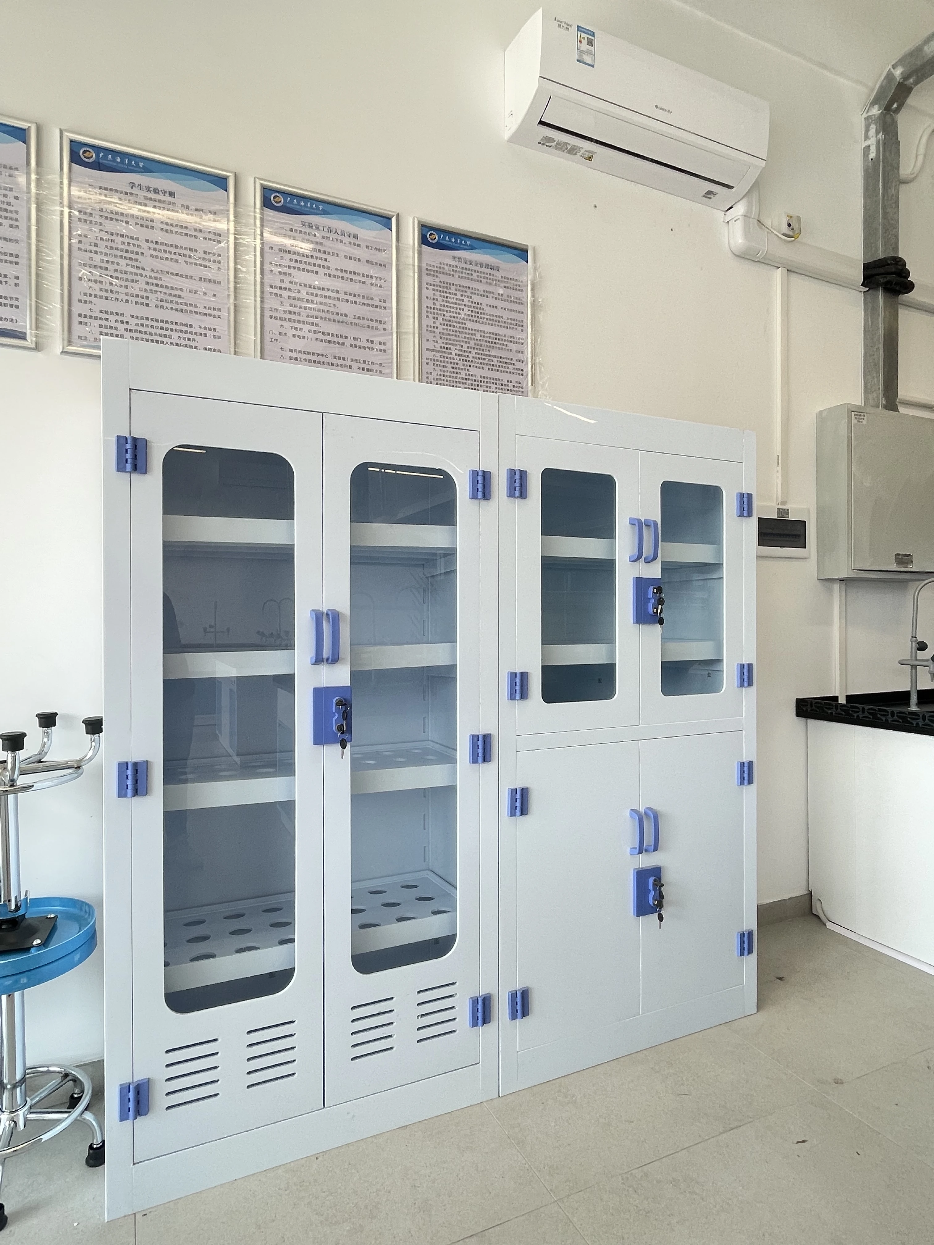 Medical Hospital medical cabinet HPL compress laminated Hospital Bench With Sink Hospital Clinic Disposal Treatment Cabinet