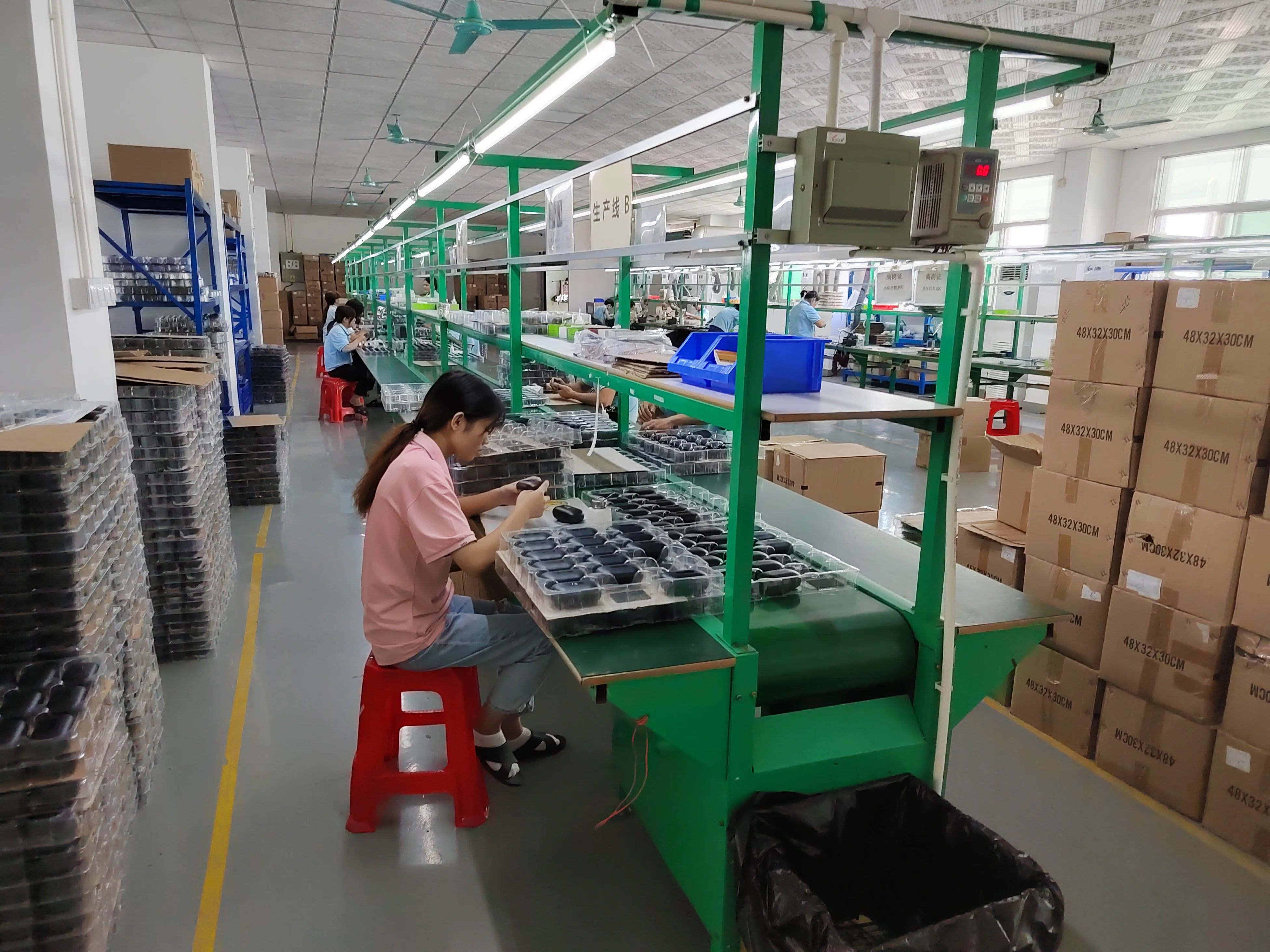 Free Sample 2022 New Hands-Free TWS Bluetooth 5.2 Wireless Earbuds Deep Bass Headphones Clear Digital display Long Play Hours