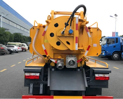 Cheap price refined 6000L sewer cleaning vehicle dongfeng 6 tyres RHD 6cbm vacuum sewage and high pressure cleaning vehicle