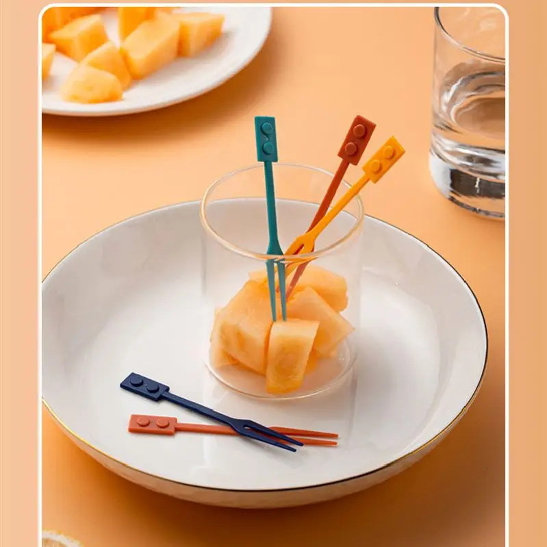Disposable Plastic Fruit Forks Cocktail Tasting Appetizer Forks Set Toothpick Portable Salad Fruit Forks
