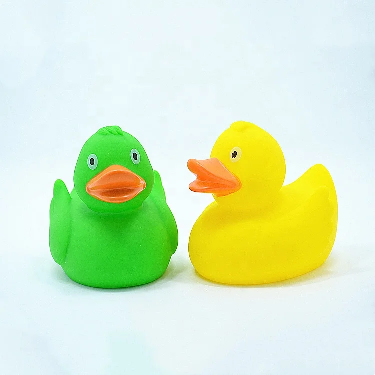 Wholesale Free Sample Plastic Floating Natural Rubber Duck Non Toxic for Shower