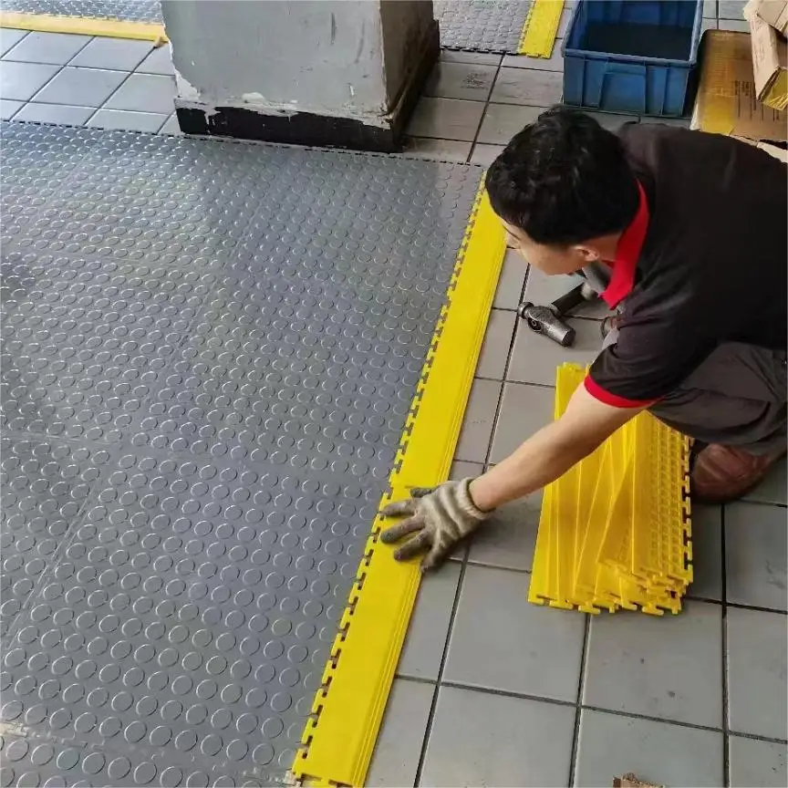 Heavy Duty PVC Industrial Indoor Vinyl Flooring Round Coin Warehouse/workshop/garage Flooring Coin Flex Nitro Tiles