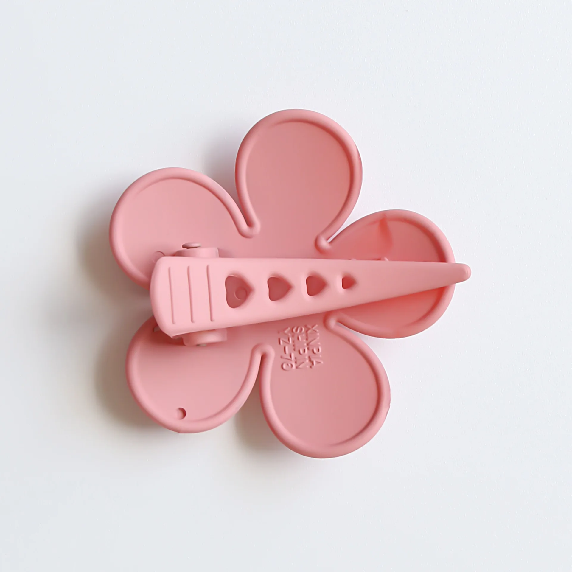 RARA 5.5CM Ins Hot Sale Hair Accessories Wholesale Flower hair clip Frosted Medium Plastic Hair claw and clips