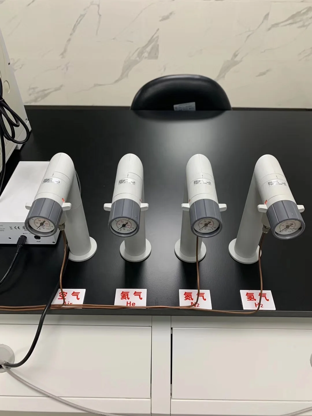 Modern science lab furniture food test Anti-bacterial laboratory furniture cabinet with gas supply